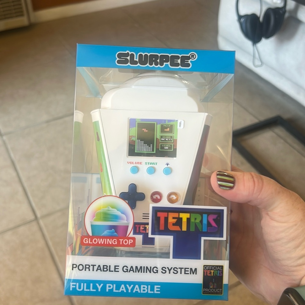 NIB Slurpee® + TETRIS® Handheld Game Device